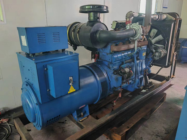 佳县100kW柴油发电机组使用多级机油有哪些优缺点？